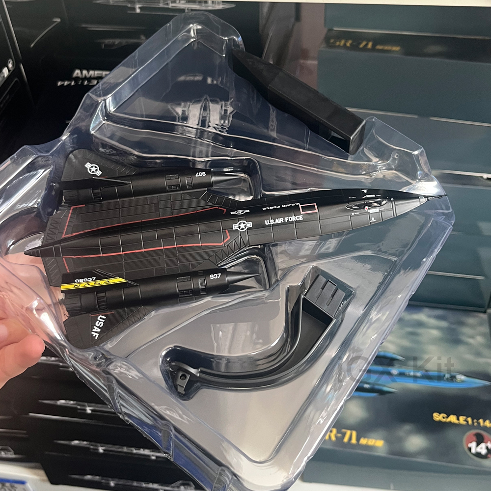 Model Kit Aircraft - 1:144 스케일 미국 SR71 SR-71 블랙버드